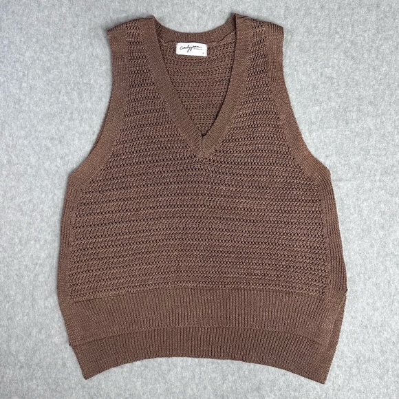 Carly Jean Los Angeles Sweaters - Carly Jean Los Angeles Chocolate V-Neck Sweater Vest